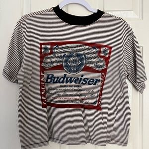 Cropped Vintage Budweiser tee. No size marked but fits like a medium.